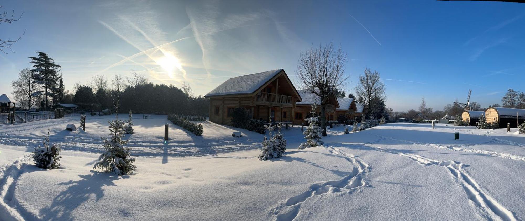 Boomstamhuis High Chaparral Oorsbeek Exterior foto